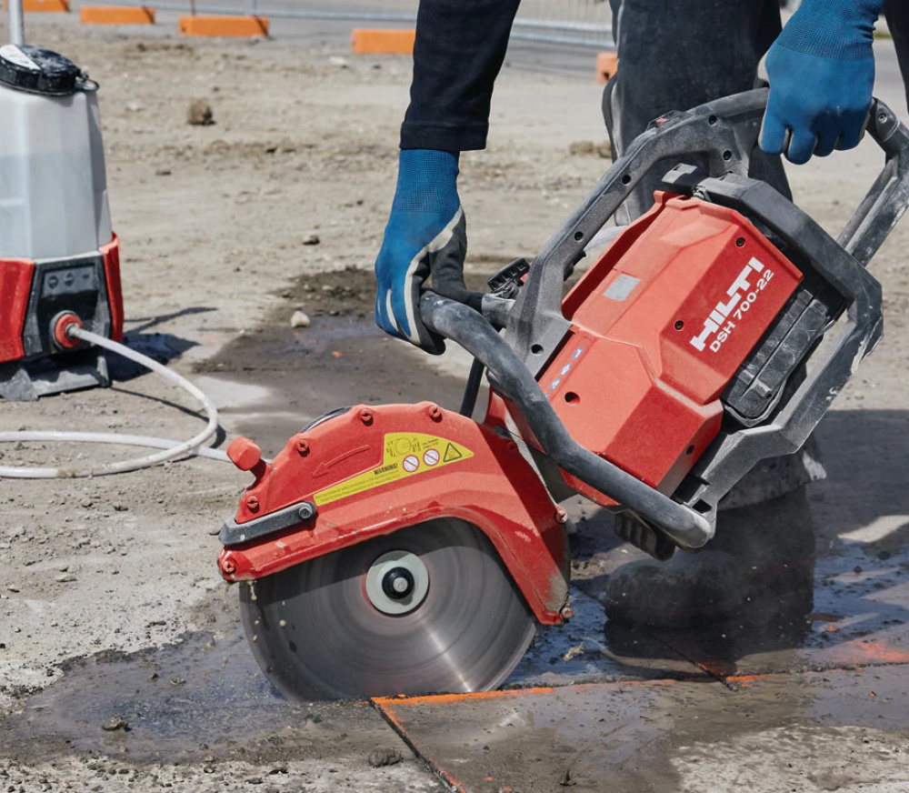 Rezanie asfaltu a betónu